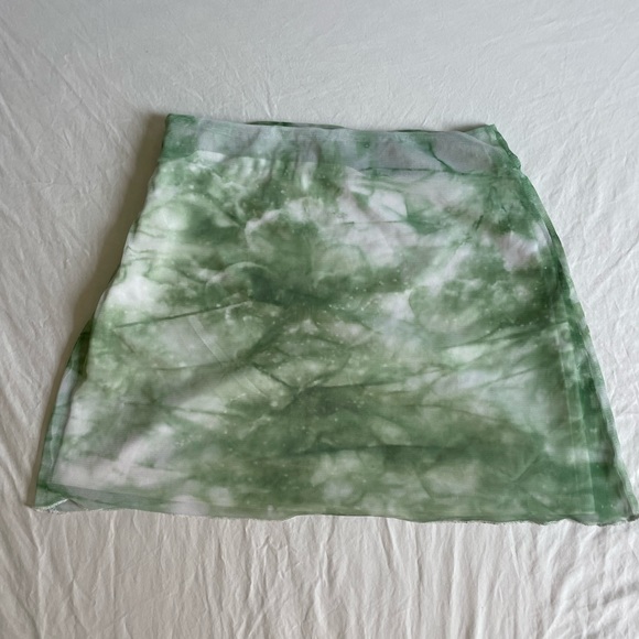 Mesh Marble Green Skirt - Picture 1 of 2